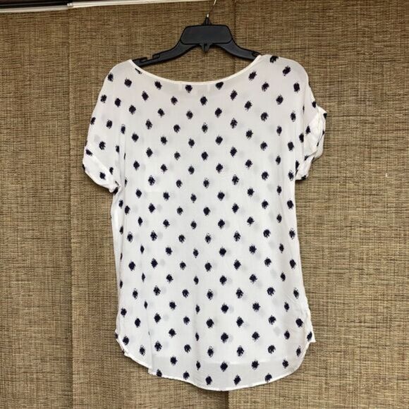 LOFT rayon white top black geo print shirt sleeve - Picture 6 of 6